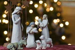300px-nativity_tree2011